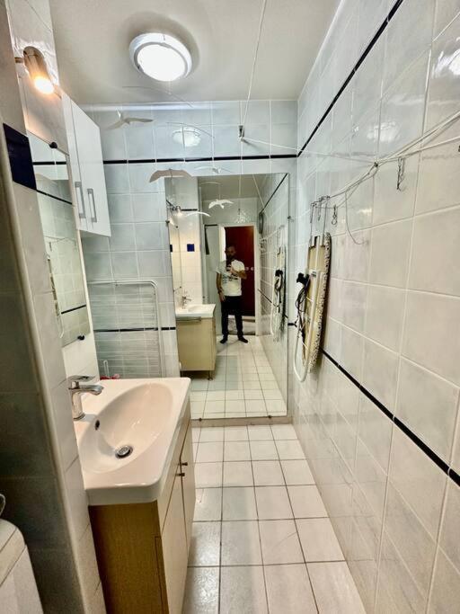 Appartement 10 Canal, Studio Au Calme, Piscine Solarium